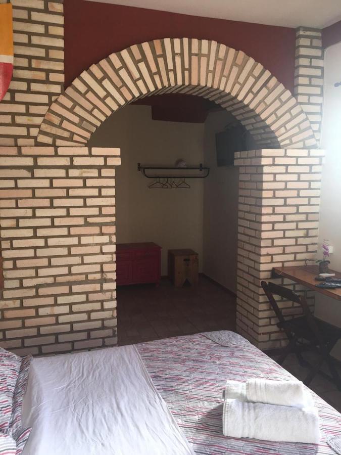 Pousada Al Castello Di Giulietta E Romeo Pirenópolis Exterior foto